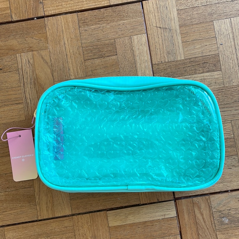 SOLD OUT!! STONEY CLOVER LANE X TARGET Bubble Hearts Pouch!!.